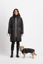 Load image into Gallery viewer, Parka - Black