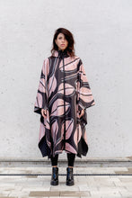 Load image into Gallery viewer, Poncho - Leaf Peach