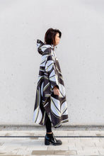 Load image into Gallery viewer, Poncho - Leaf White