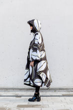 Load image into Gallery viewer, Poncho - Leaf White