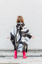 Load image into Gallery viewer, Kids Poncho - Leaf White