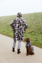 Load image into Gallery viewer, Parka - Stains Grey