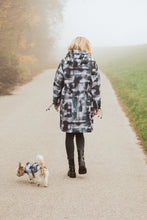 Load image into Gallery viewer, Parka - Stains Turquoise