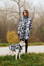 Load image into Gallery viewer, Parka - Stains Turquoise