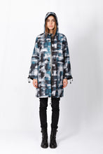 Load image into Gallery viewer, Parka - Stains Turquoise