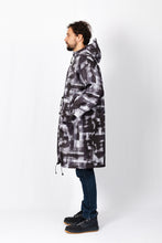 Load image into Gallery viewer, Parka - Stains Grey
